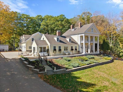 /international/us/19-fish-point-road-orland-me-110120499975/