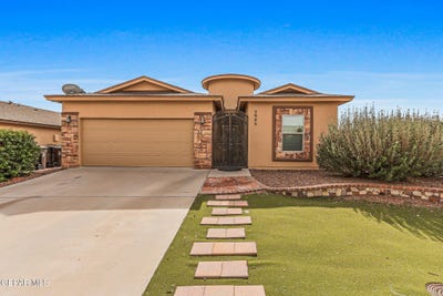 /international/us/5905-megan-street-sunland-park-nm-110109756365/