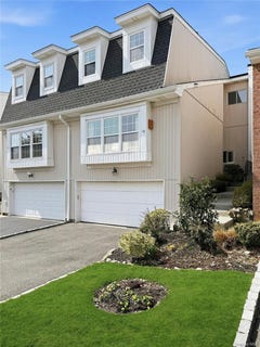 /international/us/78-hidden-ridge-drive-syosset-ny-110106734381/