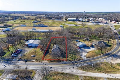 /international/us/80-n-us-highway-69-celeste-tx-110105048768/