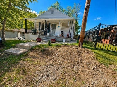/international/us/109-132nd-street-chesapeake-wv-110107544387/