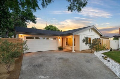 /international/us/2101-n-hathaway-santa-ana-ca-110110295035/