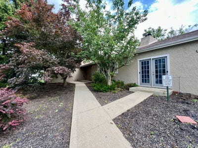 /international/us/1933-london-groveport-road-grove-city-oh-110100584481/
