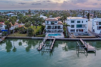/international/us/15805-redington-drive-redington-beach-fl-110099365156/?lang=en