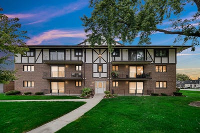 /international/us/11042-s-theresa-circle-palos-hills-il-110120457921/
