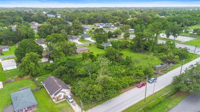 /international/us/2429-hartwell-avenue-sanford-fl-110100152898/