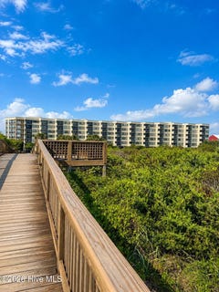 /international/us/1400-e-ft-macon-road-atlantic-beach-nc-110120484408/