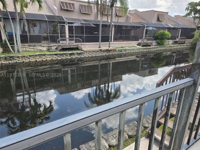 /international/us/12399-nw-11th-st-pembroke-pines-fl-110105977746/