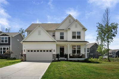 /international/us/35074-bald-eagle-lane-willoughby-oh-110108535675/