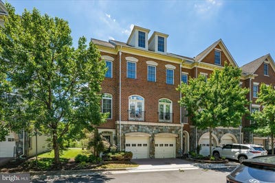 /international/us/5139-brawner-place-alexandria-va-110108891063/