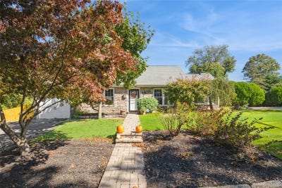 /international/us/18-juniper-place-huntington-ny-110120135613/
