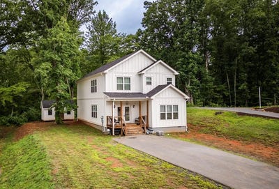 /international/us/28-arlington-oaks-lane-bryson-city-nc-110098850014/?lang=en