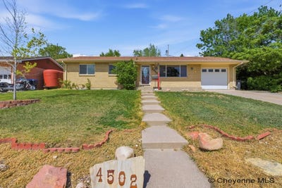 /international/us/4502-e-16th-st-cheyenne-wy-110108473467/