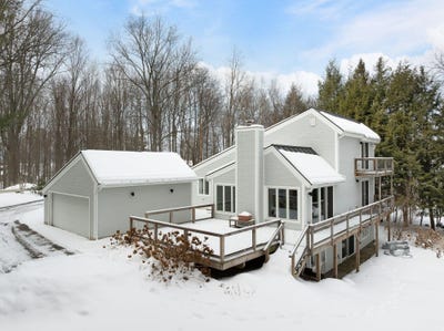 /international/us/4210-harbor-road-shelburne-vt-110106120989/