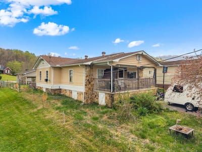 /international/us/555-poplar-avenue-jellico-tn-110107663172/