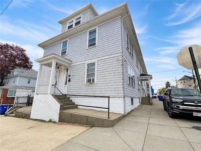 /international/us/1003-atwells-avenue-providence-ri-110107762112/