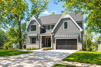 /international/us/246-holmes-avenue-clarendon-hills-il-110108389871/