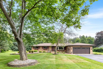 /international/us/2320-washington-avenue-plover-wi-110100947247/