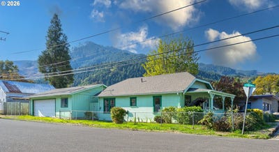 /international/us/131-se-4th-st-canyonville-or-110120450996/