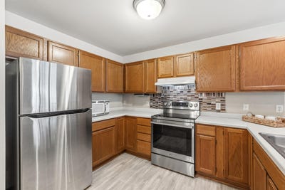 /international/us/191-bur-oak-ln-grafton-wi-110120030139/