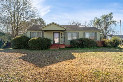 /international/us/902-court-street-waynesboro-ms-110105281490/