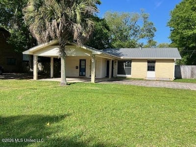 /international/us/2907-larchmont-street-pascagoula-ms-110107196563/