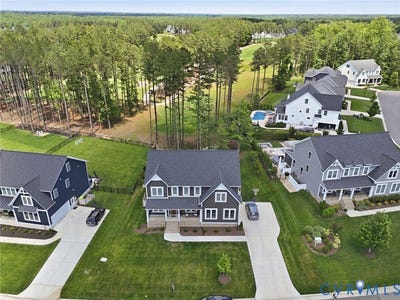 /international/us/18306-cove-creek-drive-moseley-va-110108387368/