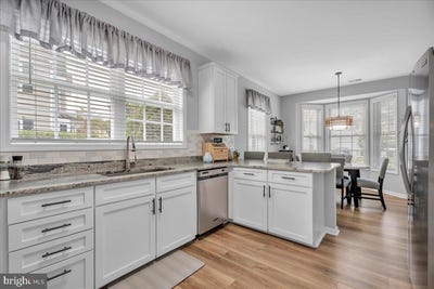 /international/us/702-turnberry-court-cape-may-court-house-nj-110110295662/