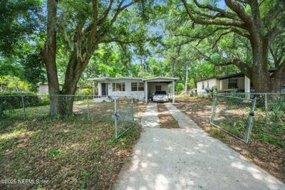 /international/us/4357-trenton-drive-s-jacksonville-fl-110099663781/