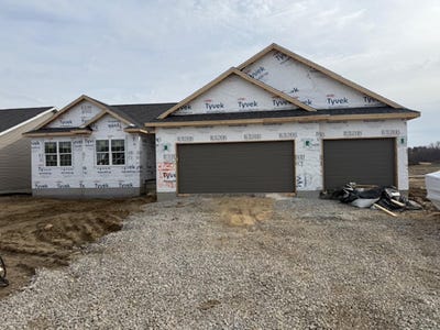 /international/us/2720-autumn-woods-drive-cedar-falls-ia-110104512867/