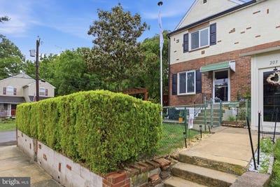 /international/us/201-willowbrook-ave-folsom-pa-110108294857/