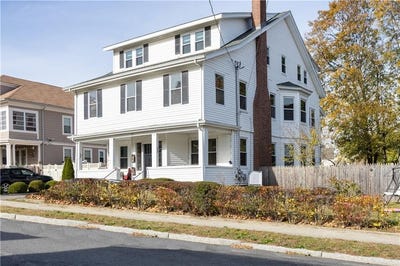 /international/us/131-washington-avenue-providence-ri-110107241065/