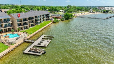 /international/us/401-e-pearl-street-granbury-tx-110104556394/