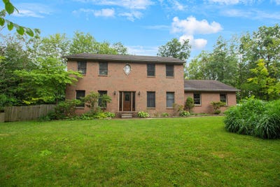 /international/us/7740-gale-road-sw-hebron-oh-110100818524/