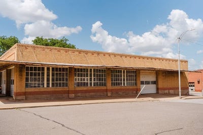 /international/us/120-s-adams-avenue-elk-city-ok-110100616803/