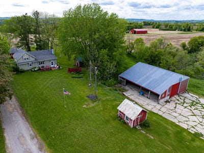 /international/us/22686-kohl-road-kendall-wi-110108146847/