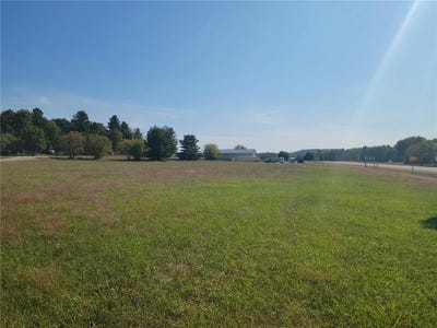 /international/us/lot-1-charlotte-street-state-trunk-highway-79-boyceville-wi-110087296709/