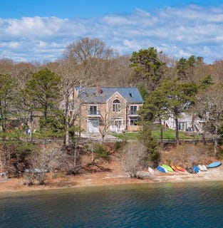 /international/us/251-lakeside-drive-marstons-mills-ma-110107777240/