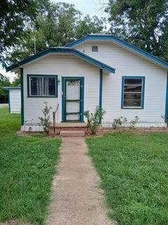 /international/us/501-e-10th-street-coleman-tx-110101363002/