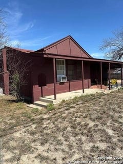 /international/us/807-pena-carrizo-springs-tx-110097607604/