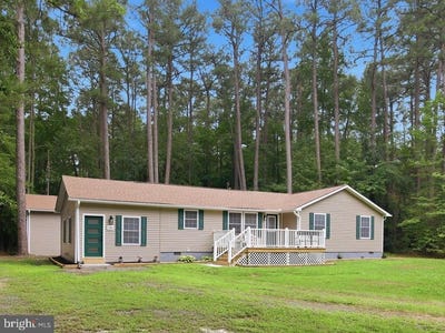/international/us/105-pelican-way-montross-va-110119347932/