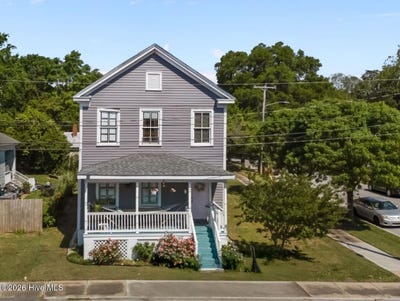 /international/us/402-dunn-street-new-bern-nc-110107689756/