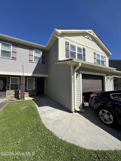 /international/us/205-kenan-loop-jacksonville-nc-110107211809/