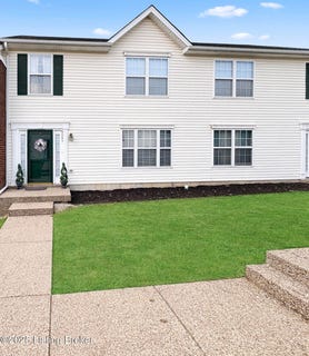 /international/us/8003-hunter-green-way-louisville-ky-110101449135/