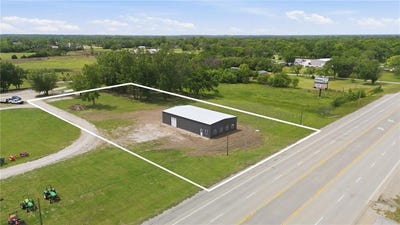 /international/us/311-e-1st-street-iola-ks-110108109392/