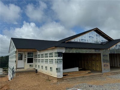 /international/us/15-village-drive-dawsonville-ga-110099542370/