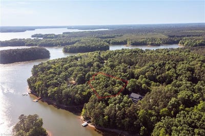 /international/us/345-emerald-isle-court-lexington-nc-110107868510/
