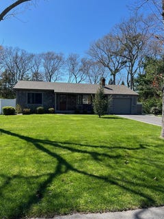 /international/us/69-rogers-avenue-westhampton-beach-ny-110109067964/