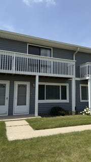 /international/us/17335-w-maple-lane-gurnee-il-110109213552/