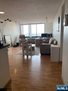/international/us/770-anderson-avenue-cliffside-park-nj-110107520001/